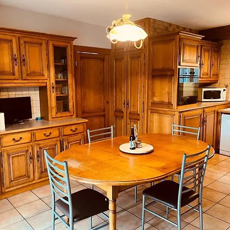 Maison Sur Les Bords De Cere, Laroquebrou, Balcon Terrasse 3 Apartment *
