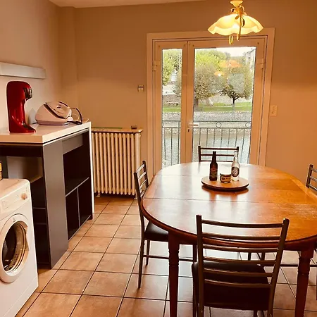 Maison Sur Les Bords De Cere, Laroquebrou, Balcon Terrasse 3 * Laroquebrou